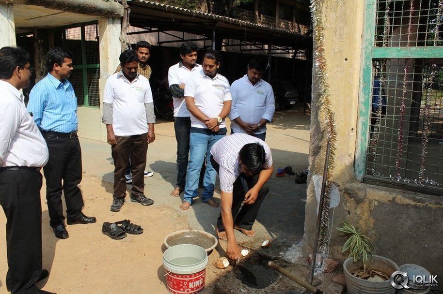 Yamaleela-2-Movie-Team-Swachh-Bharath-Program-at-Niloufer-Hospital